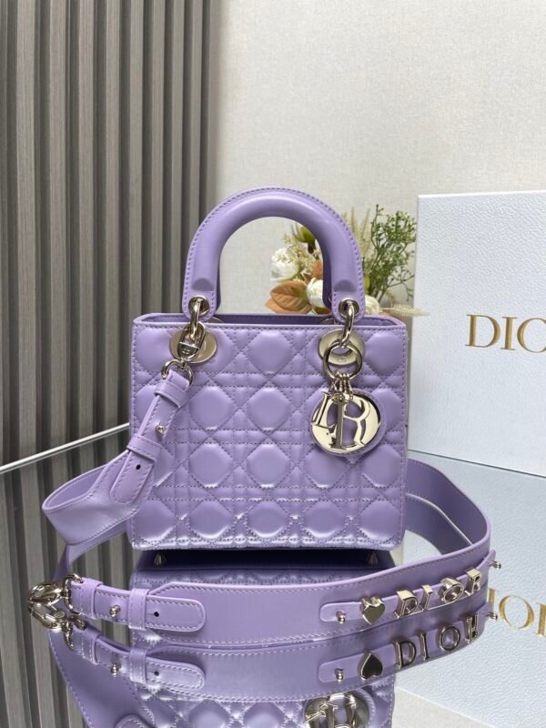 DIOR
