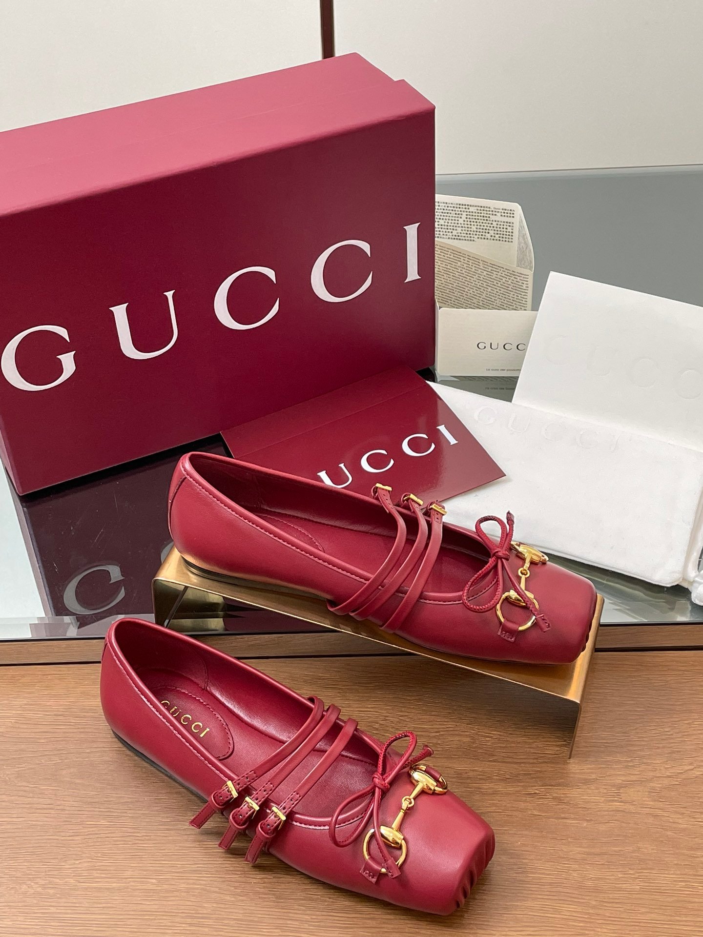 CUCCI WOMEN