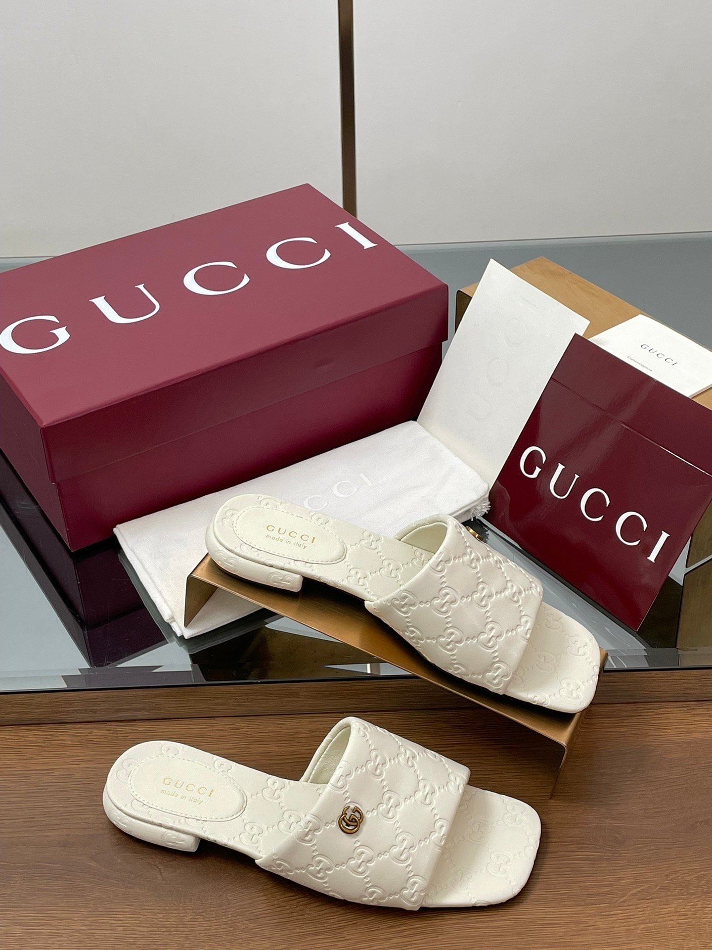 CUCCI WOMEN