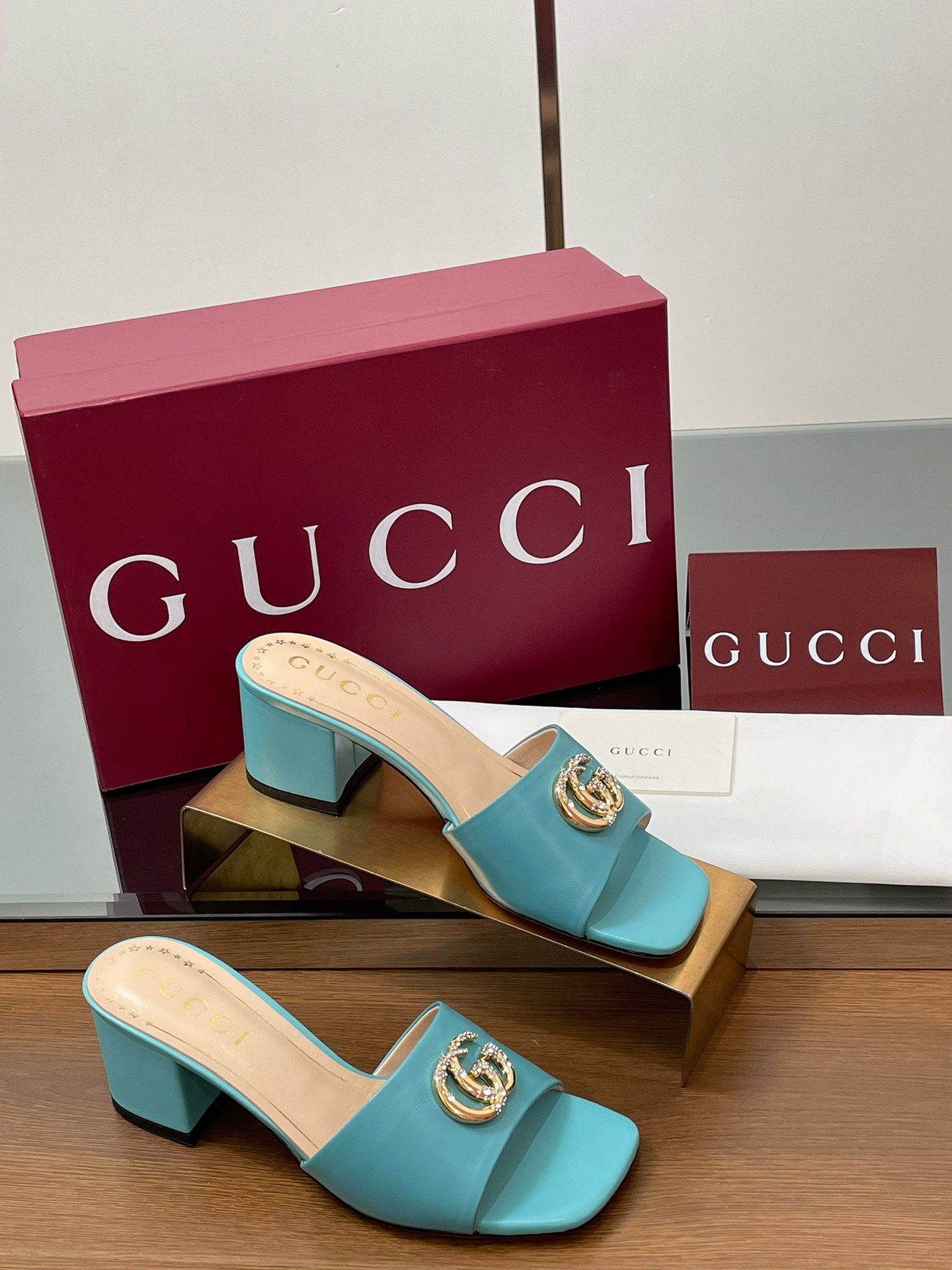CUCCI WOMEN