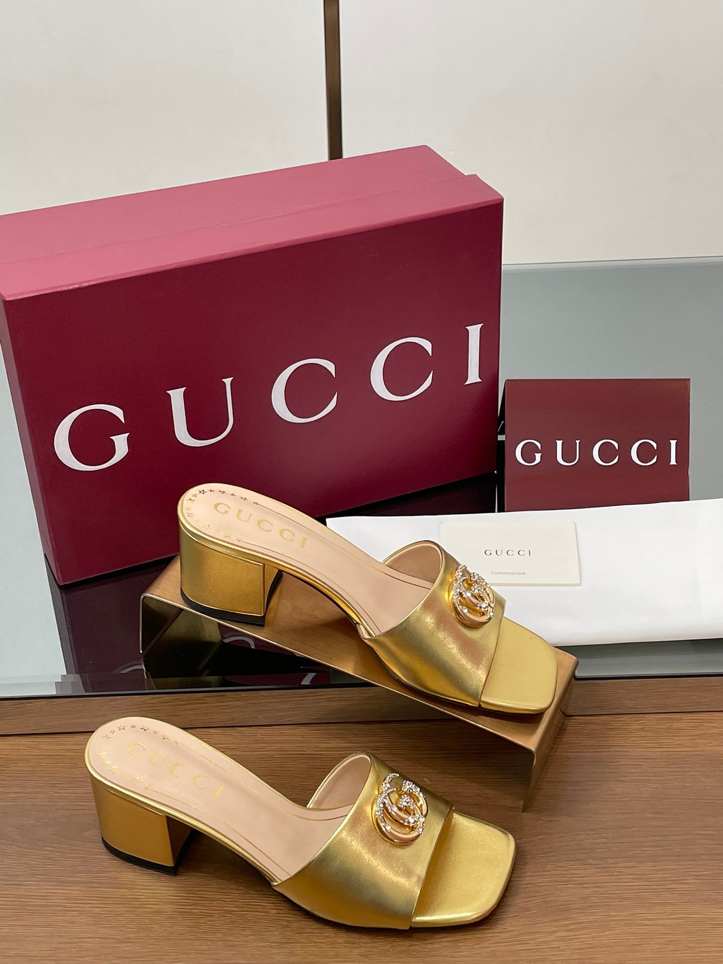 CUCCI WOMEN