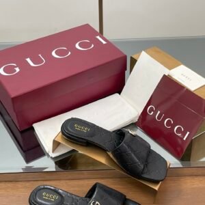 CUCCI  WOMEN