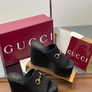 CUCCI  WOMEN