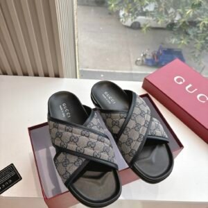 CUCCI  WOMEN