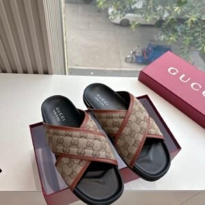 CUCCI  WOMEN