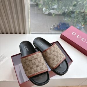 CUCCI  WOMEN
