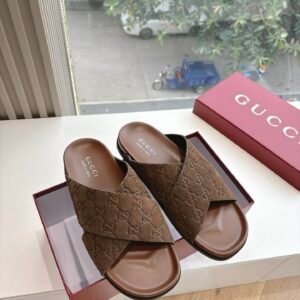 CUCCI  WOMEN