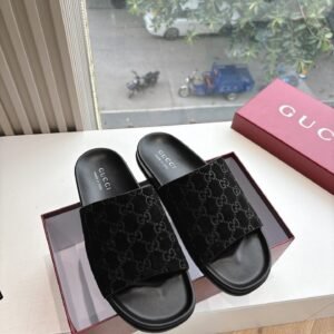 CUCCI  WOMEN