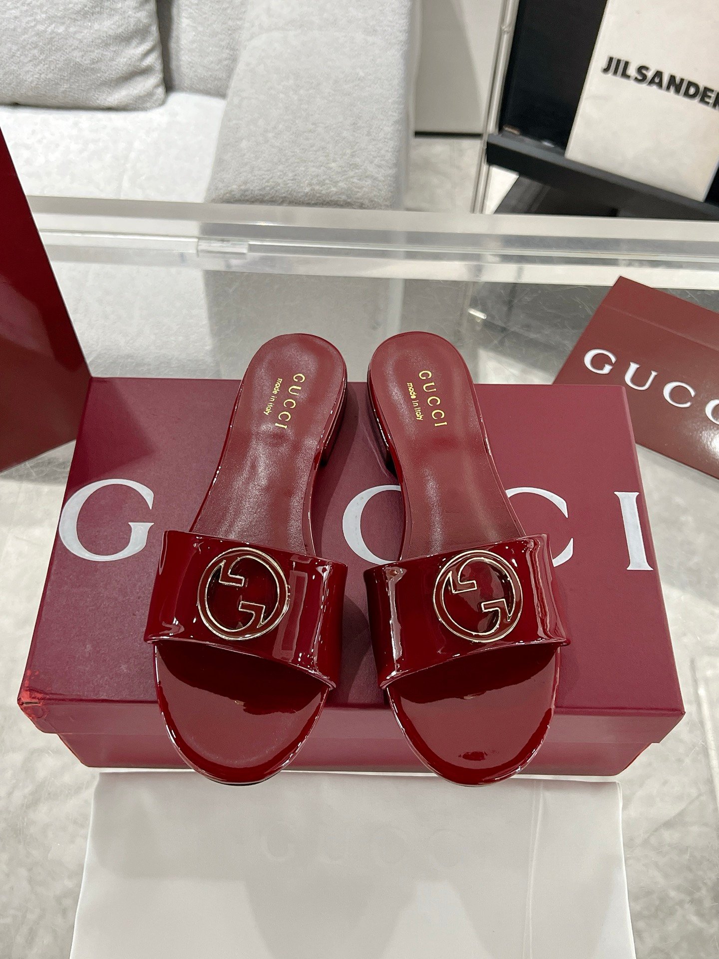 CUCCI WOMEN