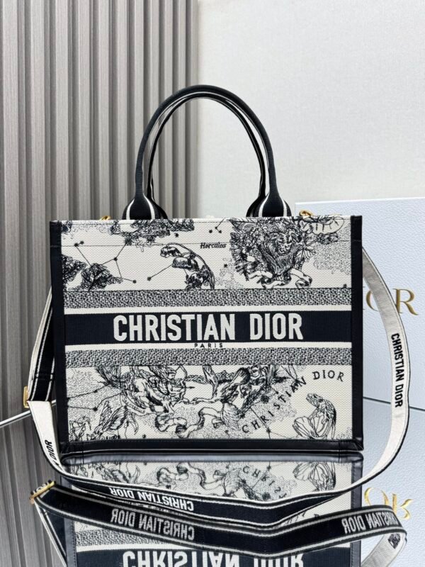 DIOR