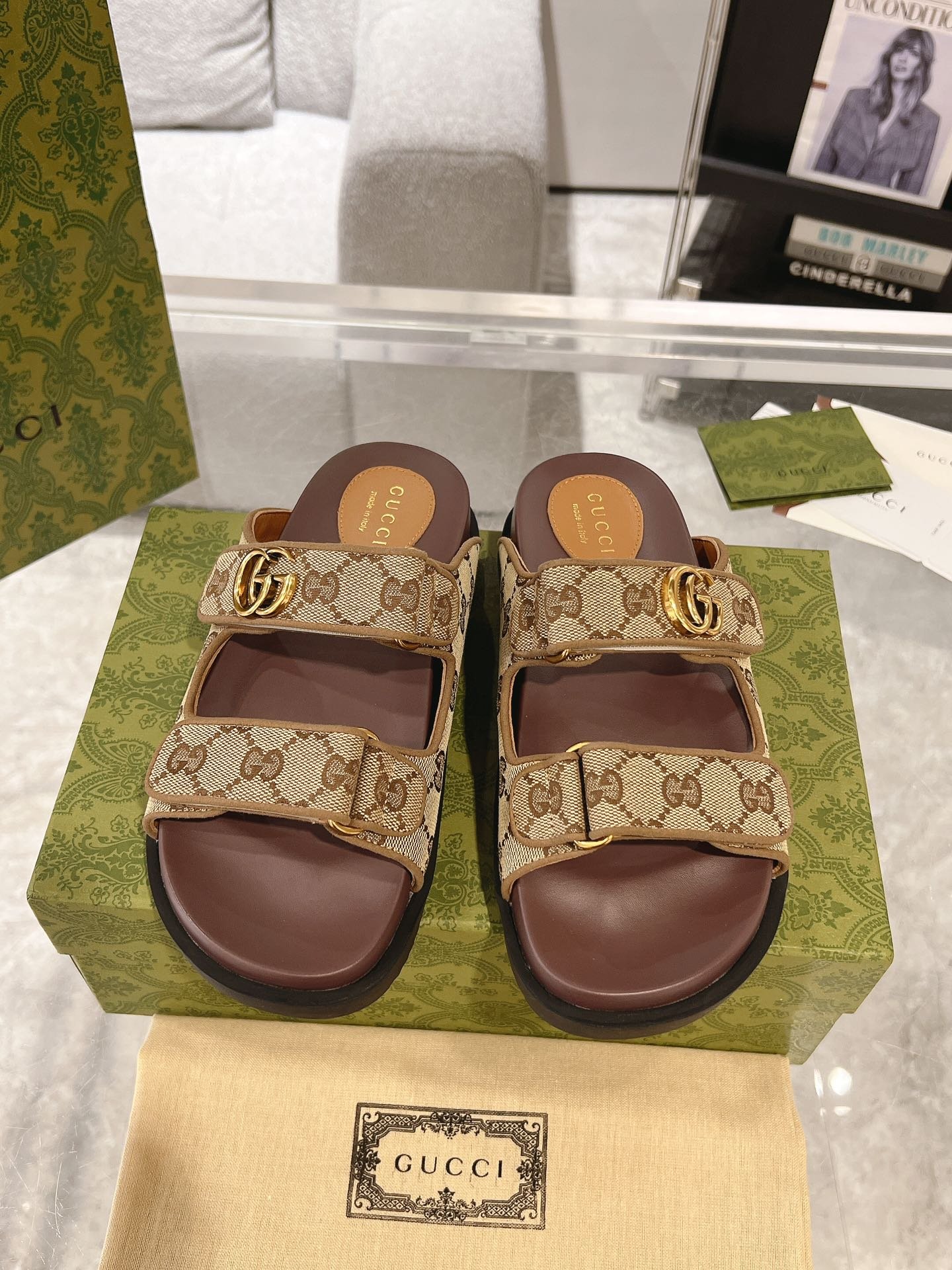 CUCCI WOMEN