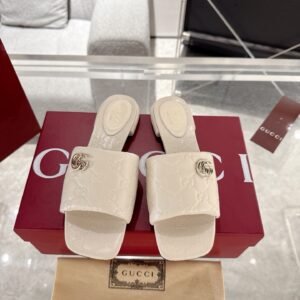 CUCCI WOMEN