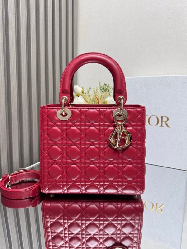 DIOR