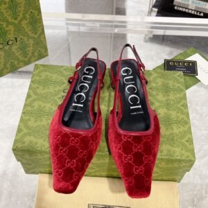 CUCCI  WOMEN
