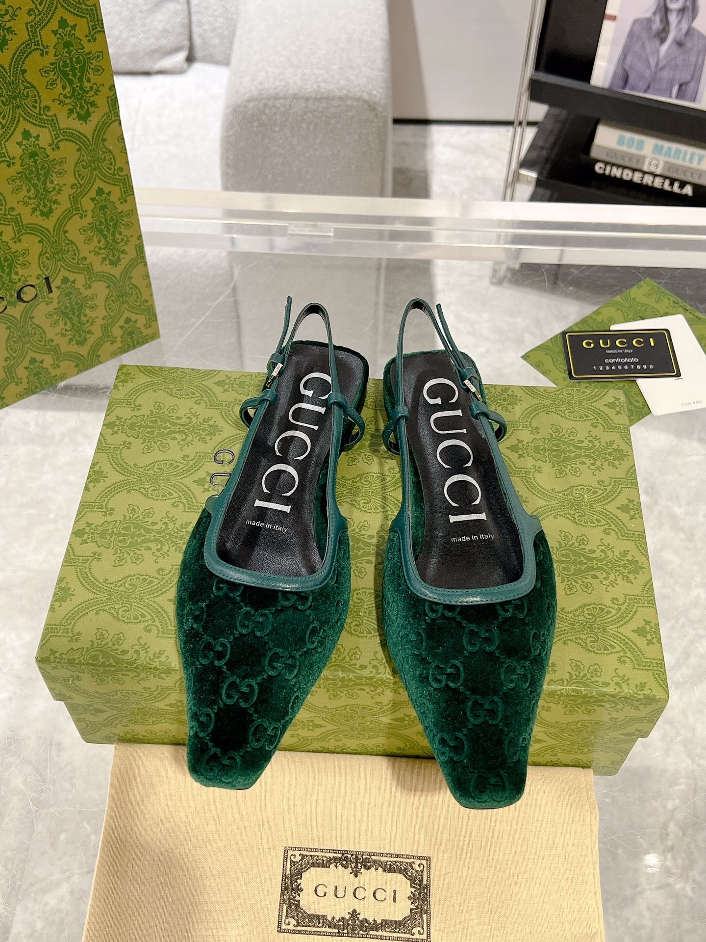 CUCCI WOMEN