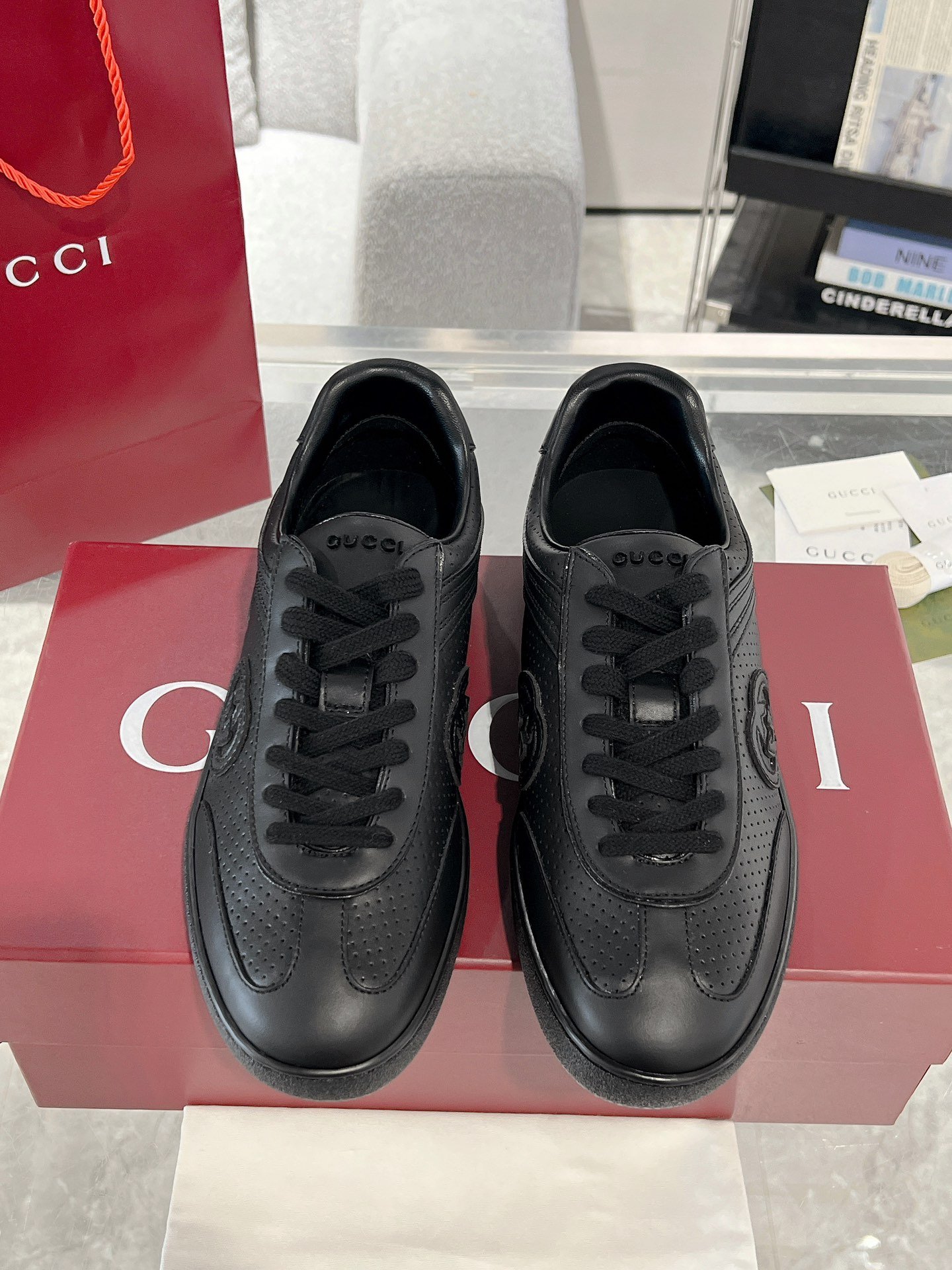 CUCCI WOMEN