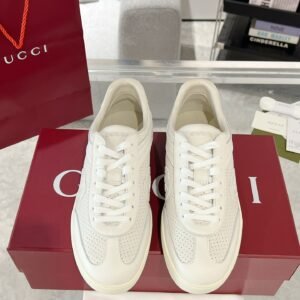 CUCCI  WOMEN