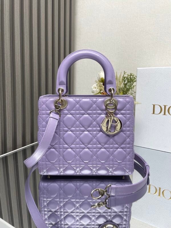 DIOR