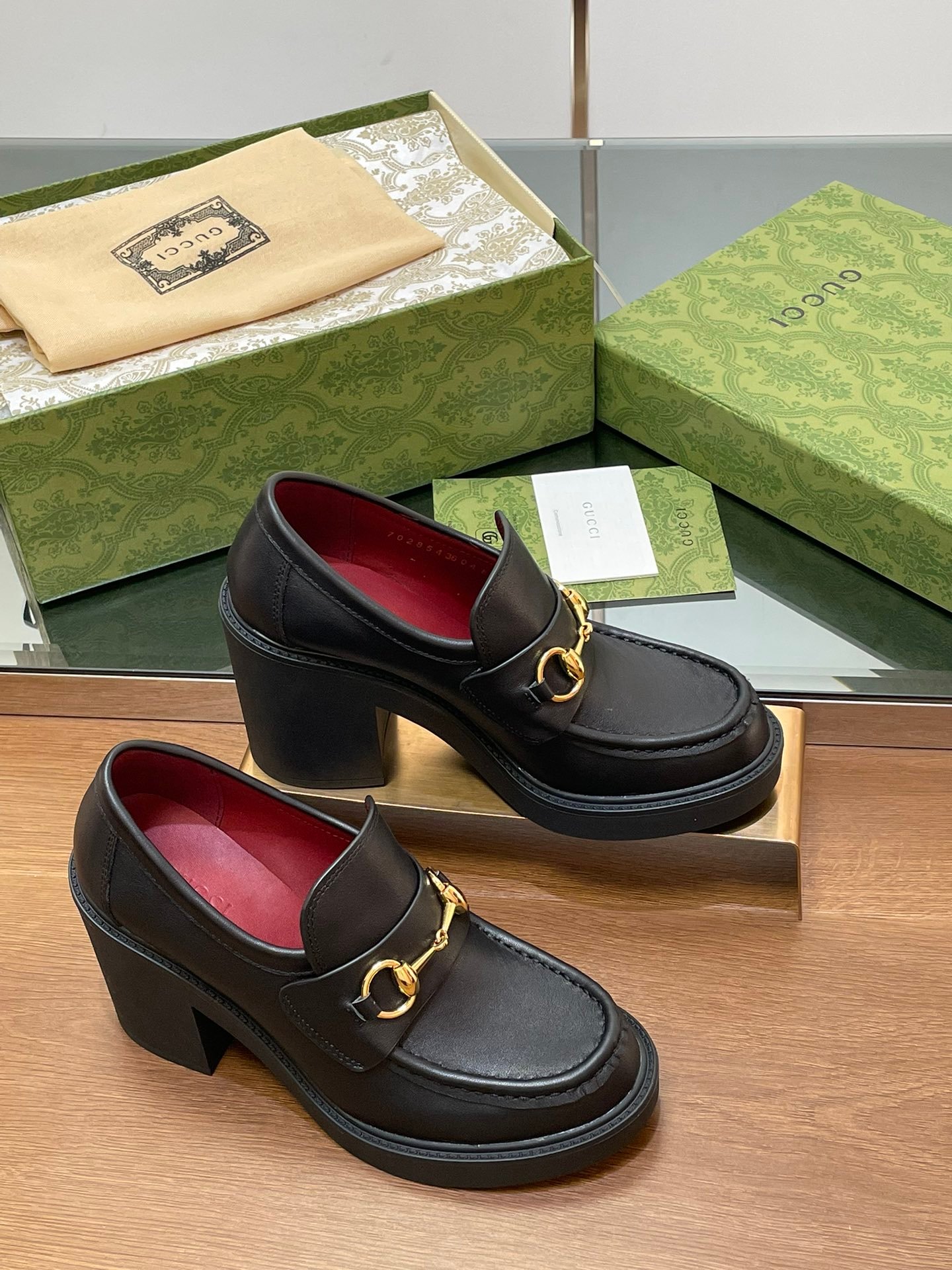 CUCCI WOMEN