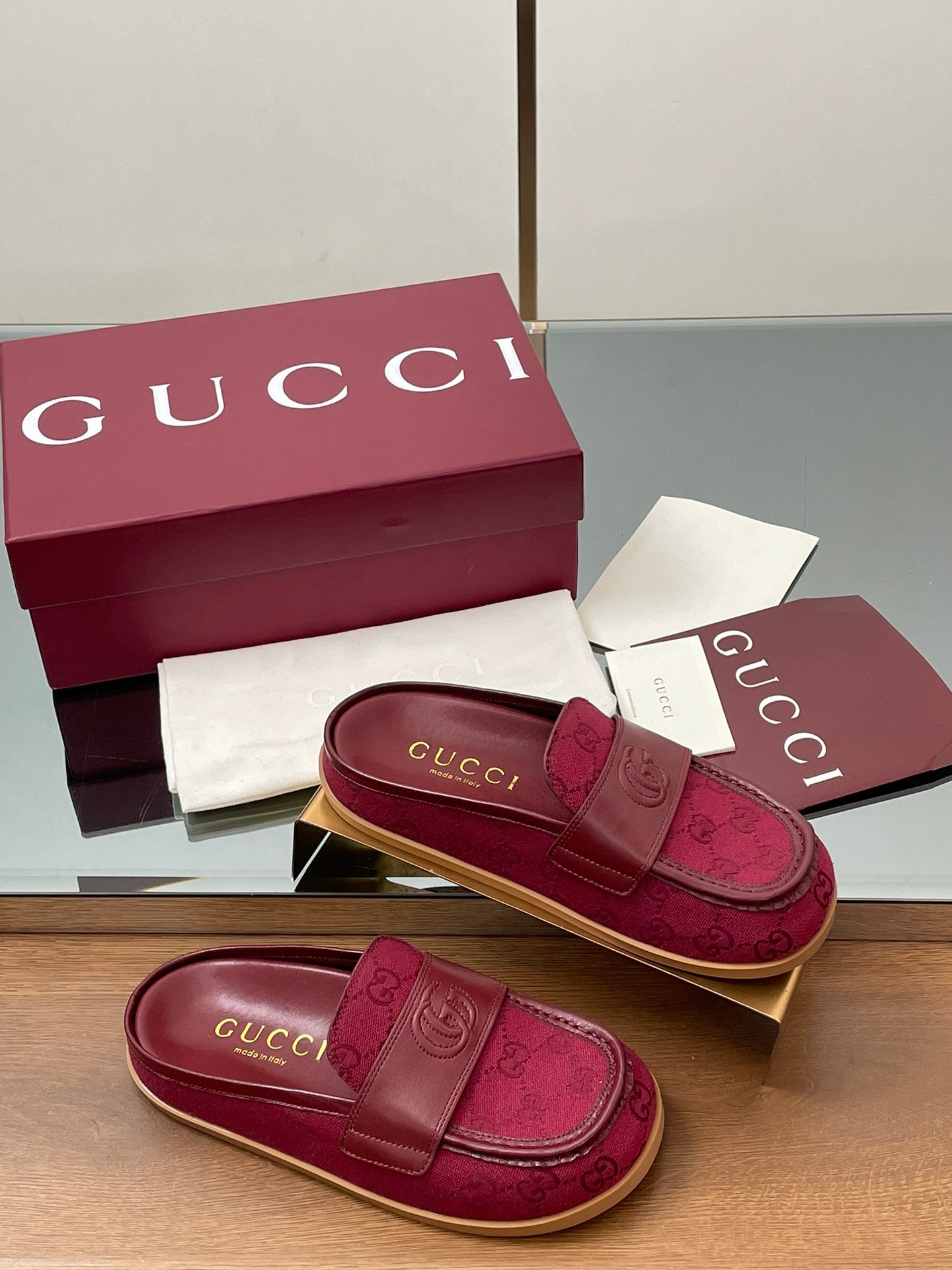 CUCCI WOMEN