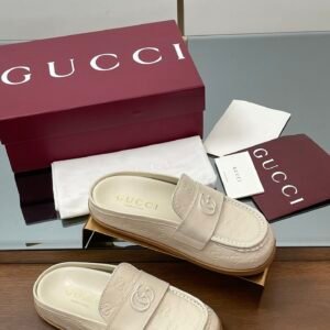 CUCCI  WOMEN
