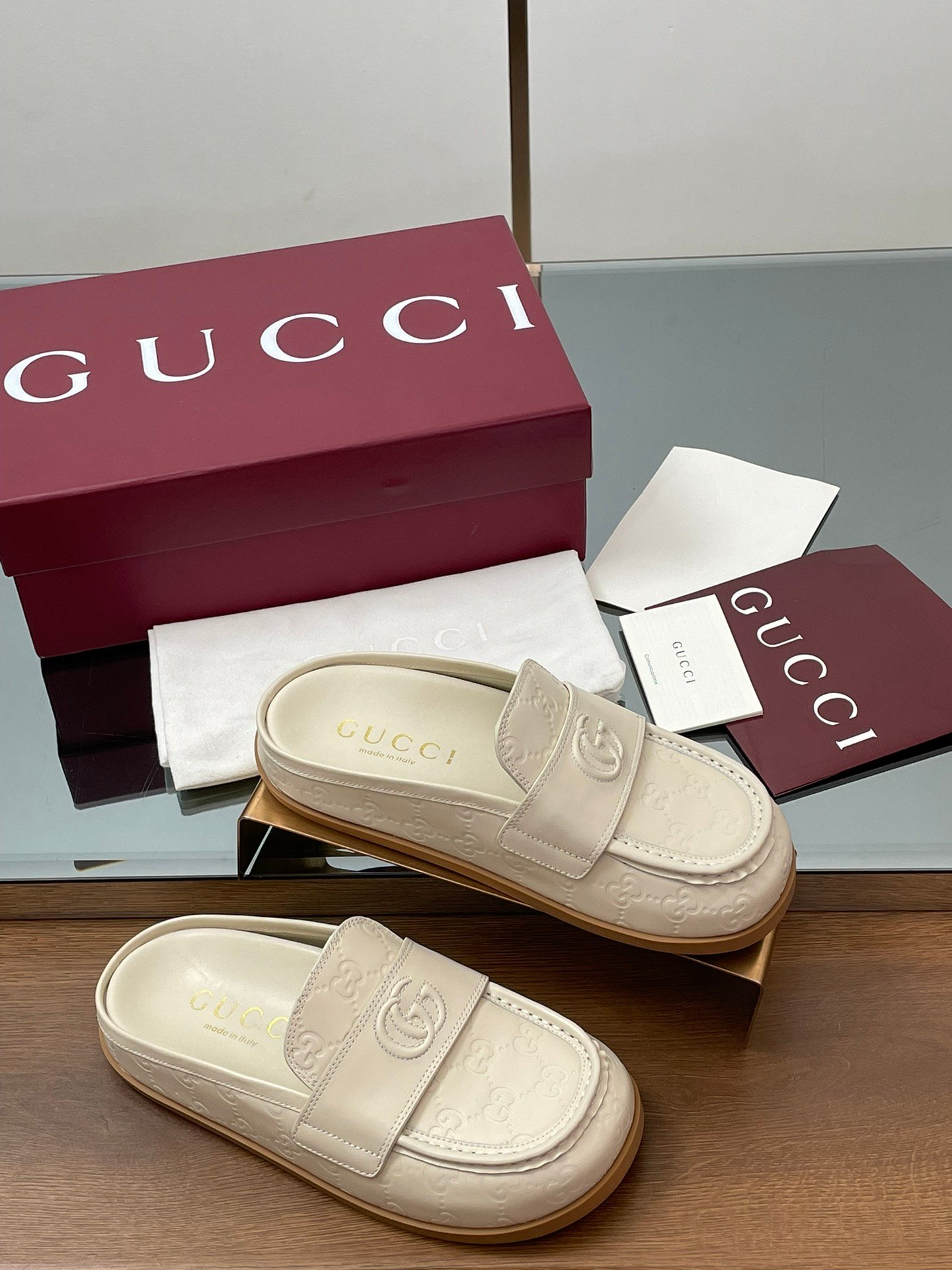 CUCCI WOMEN