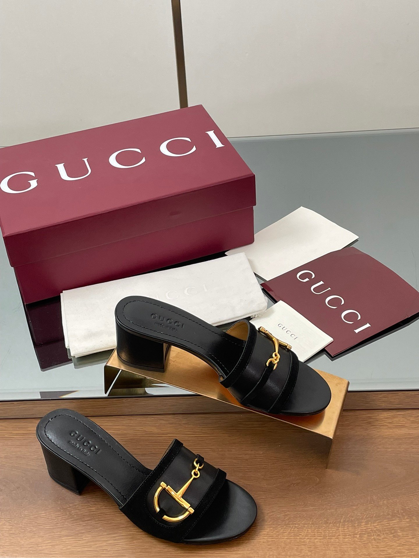 CUCCI WOMEN