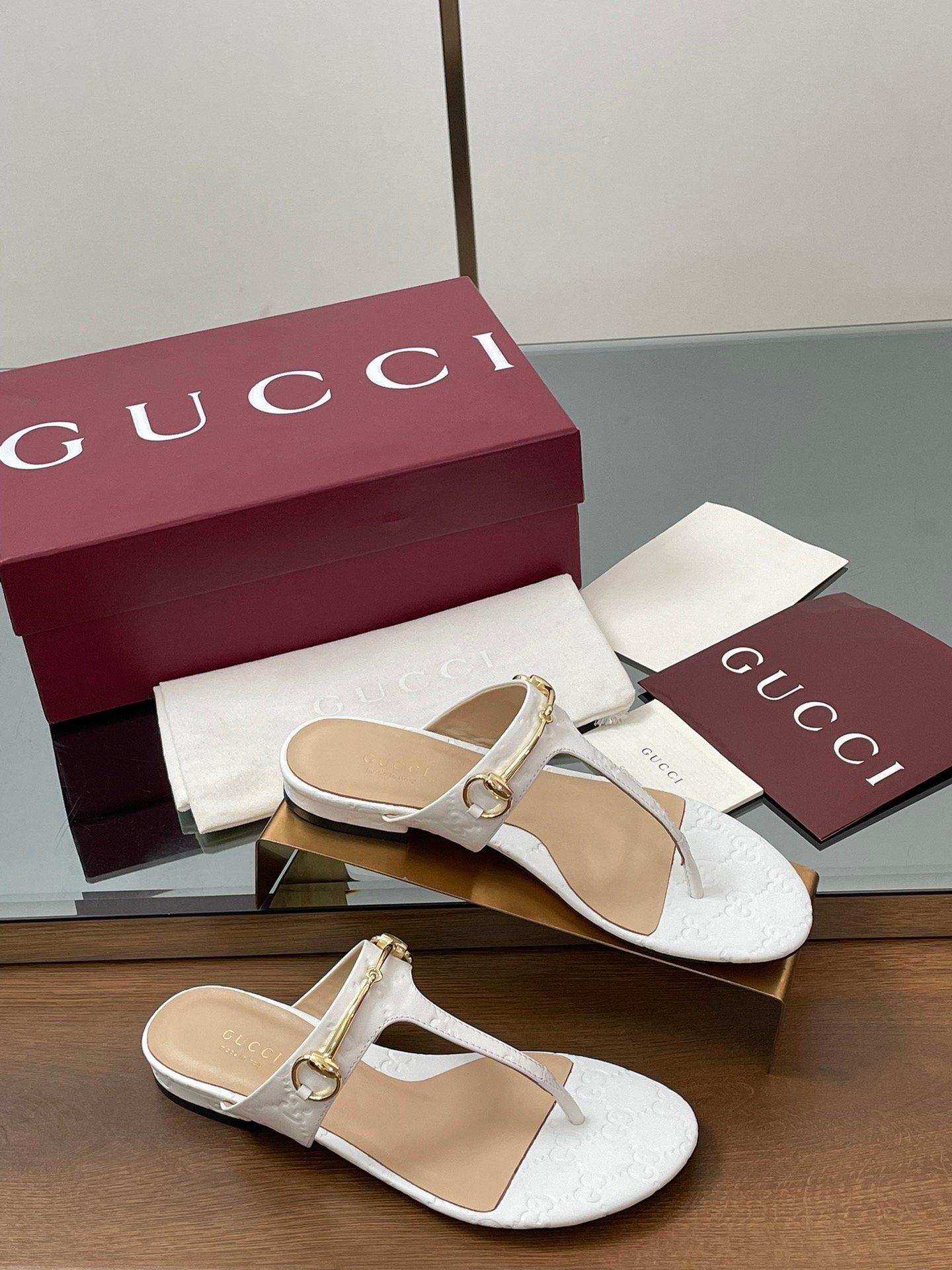 CUCCI WOMEN