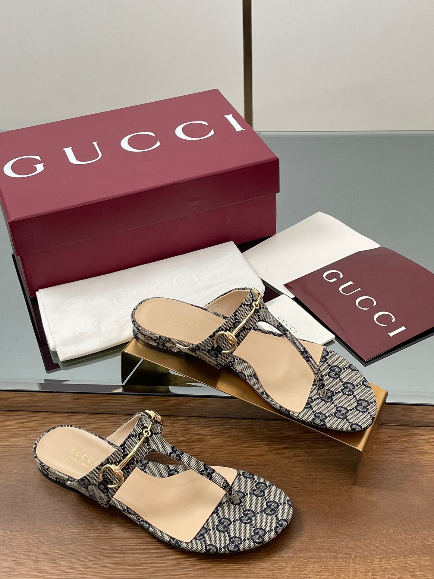 CUCCI WOMEN