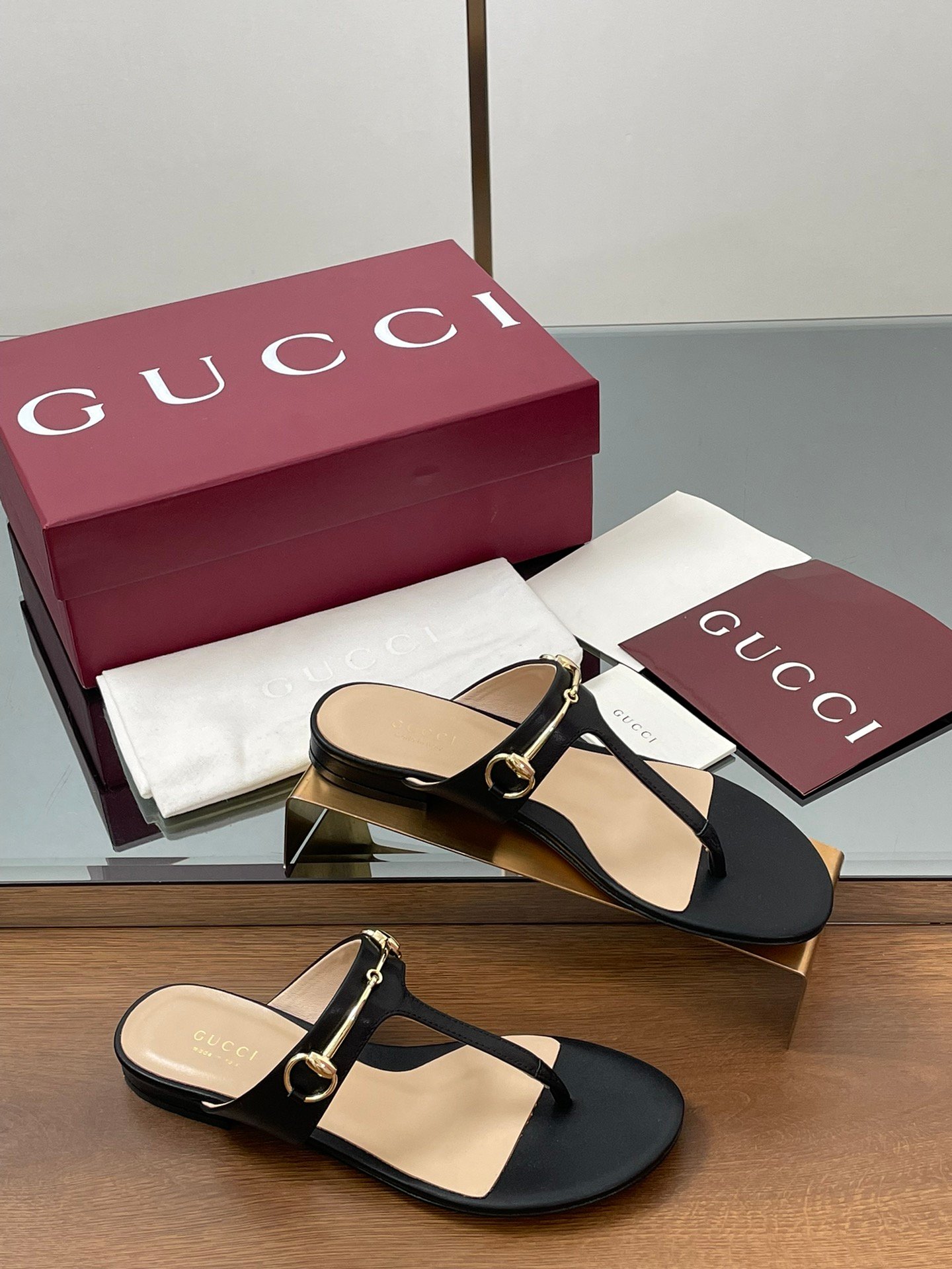 CUCCI WOMEN