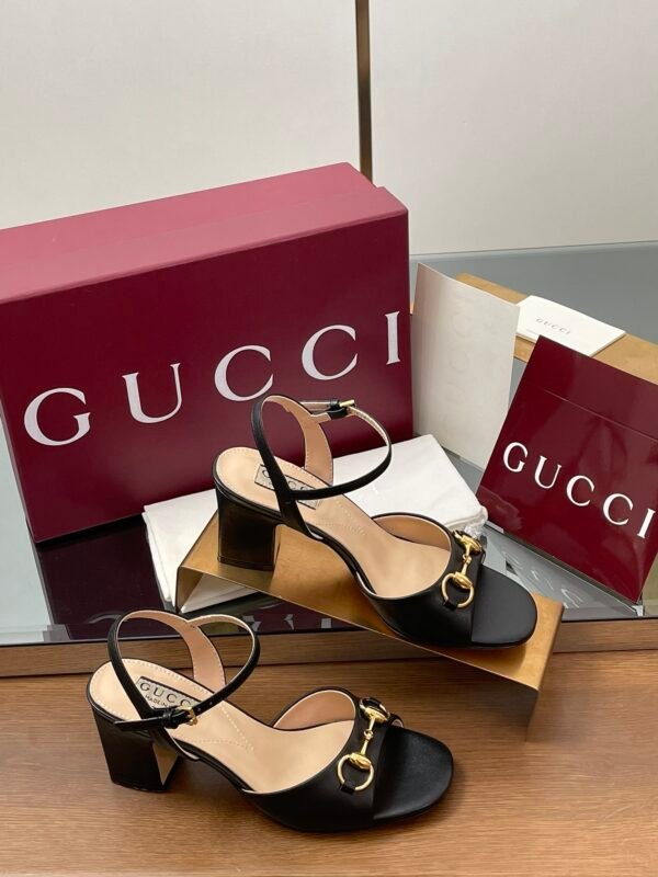 CUCCI  WOMEN