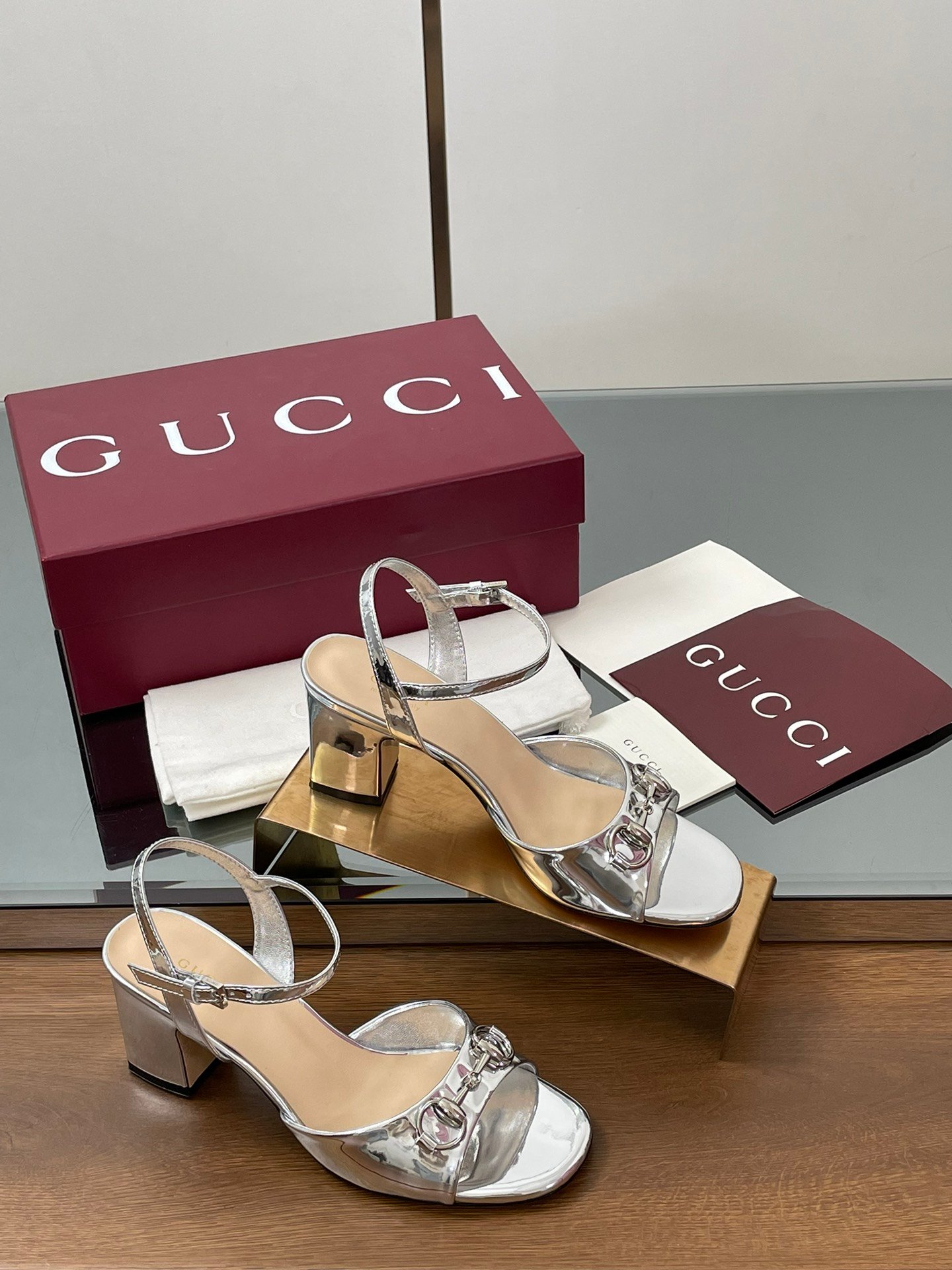 CUCCI WOMEN
