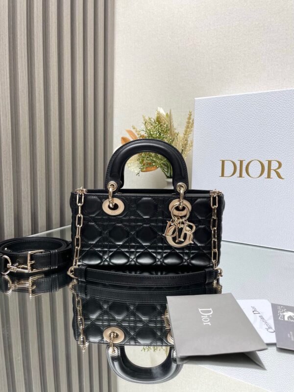 DIOR