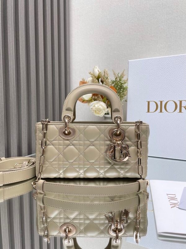 DIOR