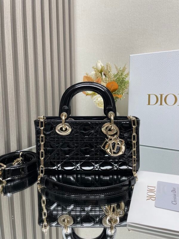 DIOR