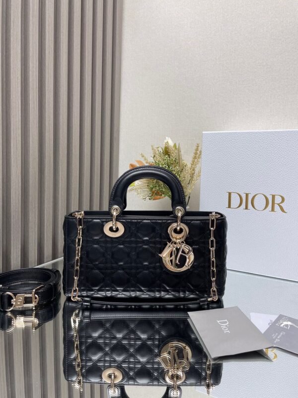 DIOR