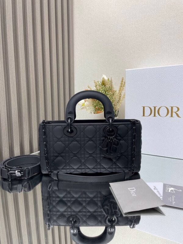 DIOR