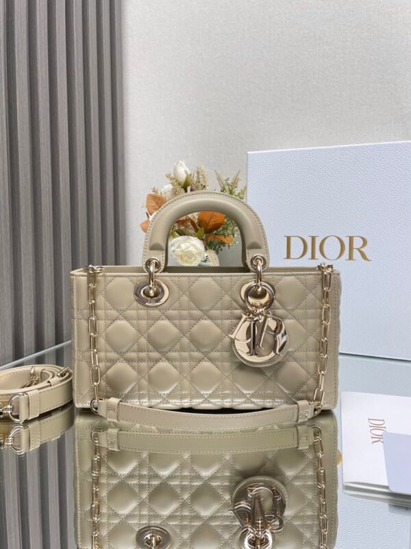 DIOR