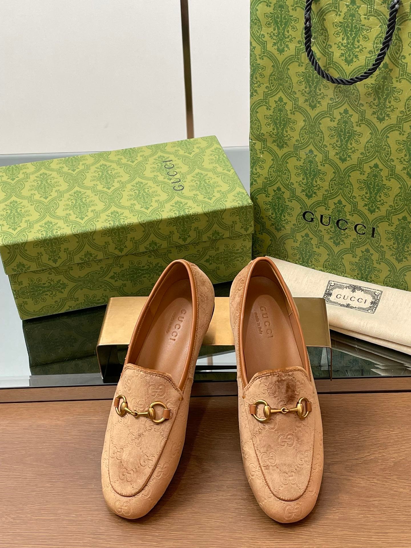 CUCCI WOMEN