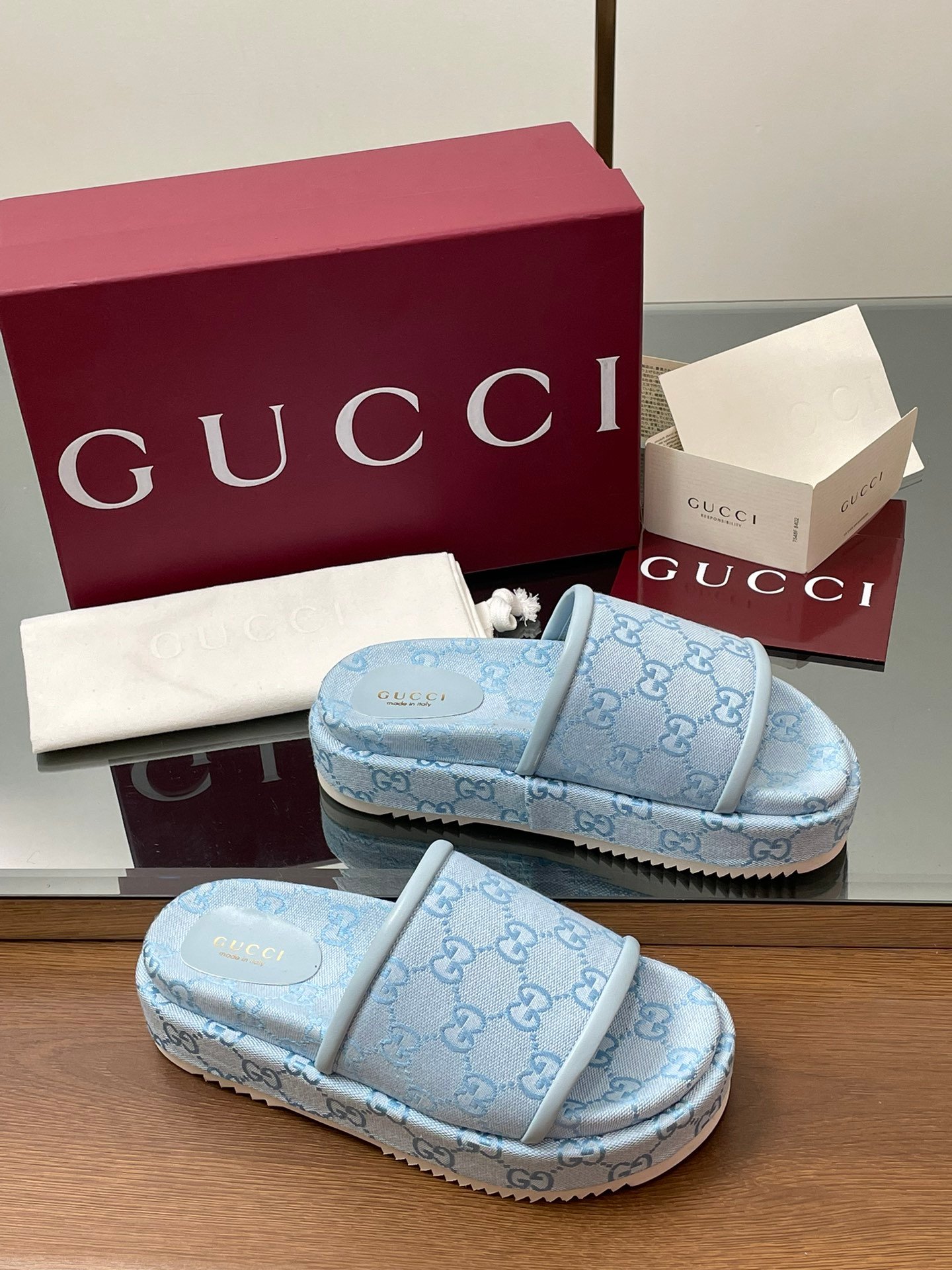 CUCCI WOMEN