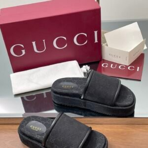 CUCCI  WOMEN