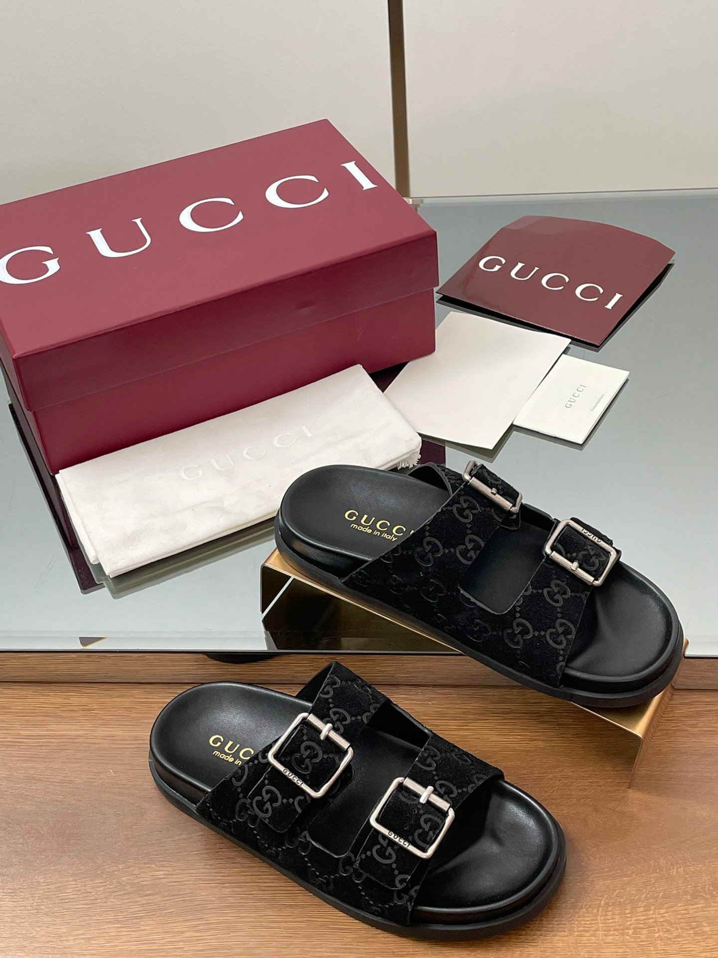 CUCCI WOMEN