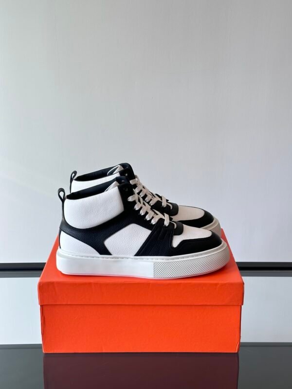 HERMES Man