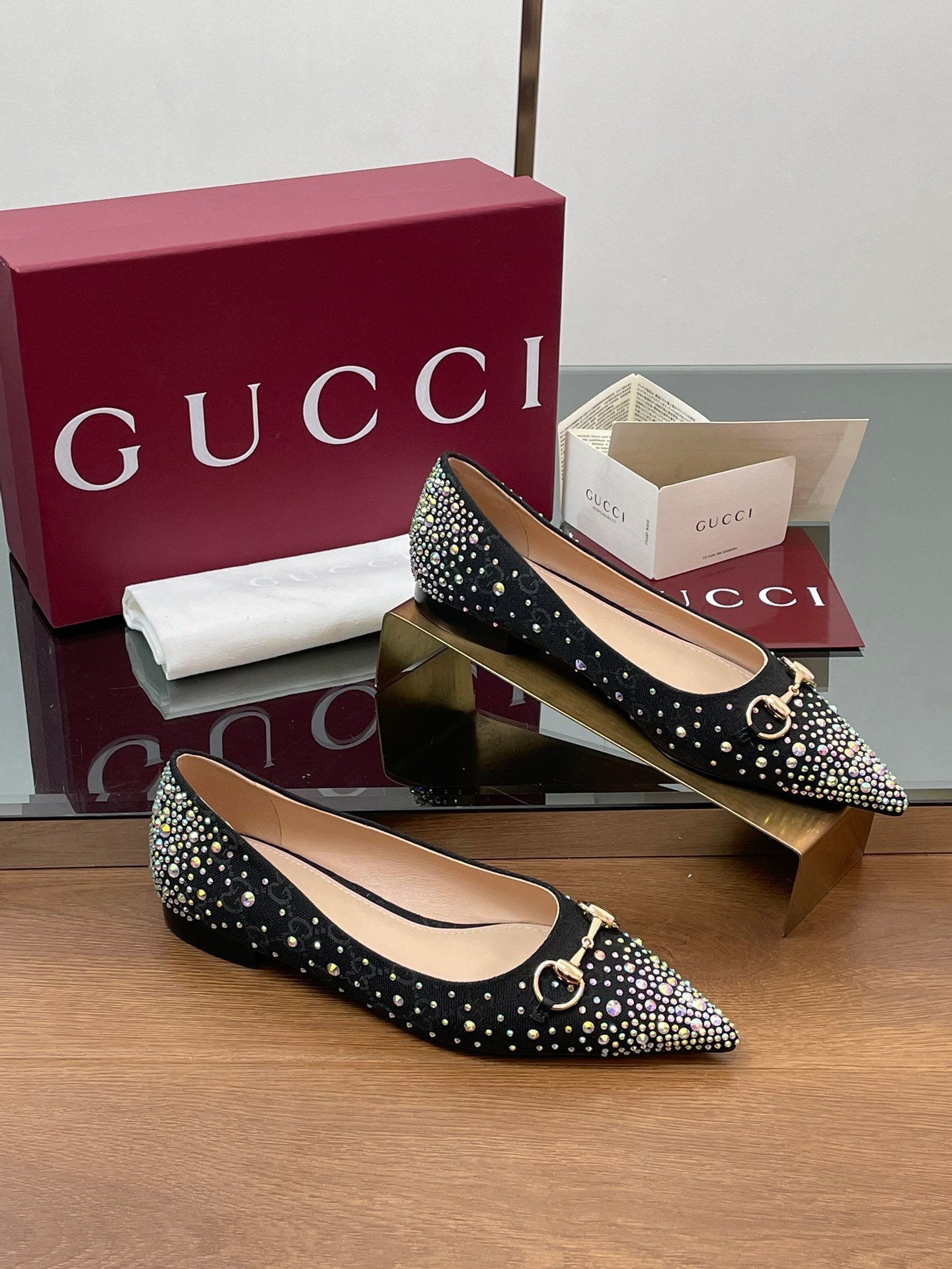 CUCCI WOMEN