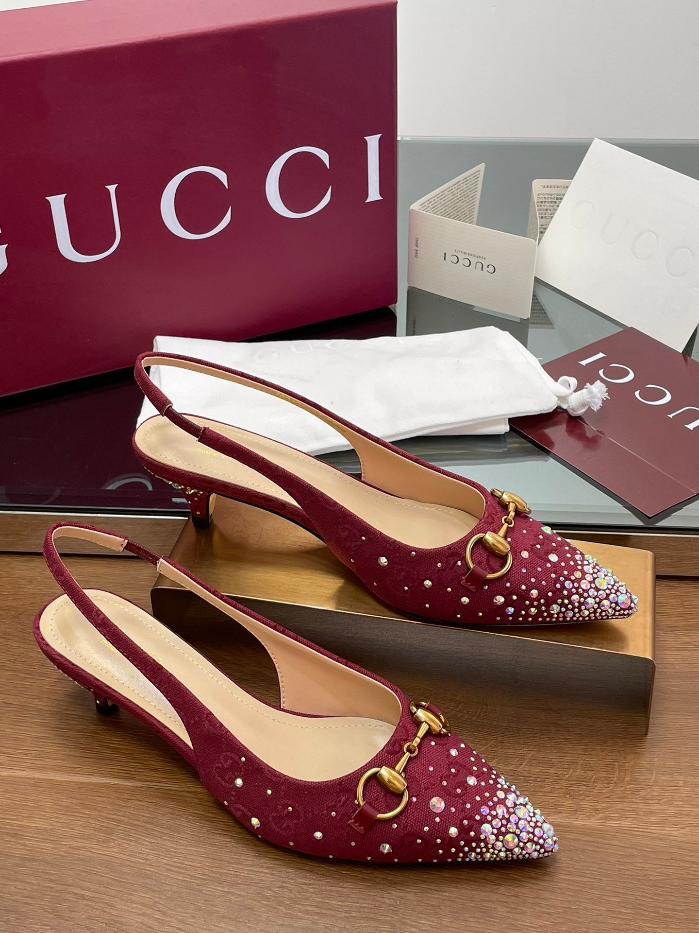 CUCCI WOMEN