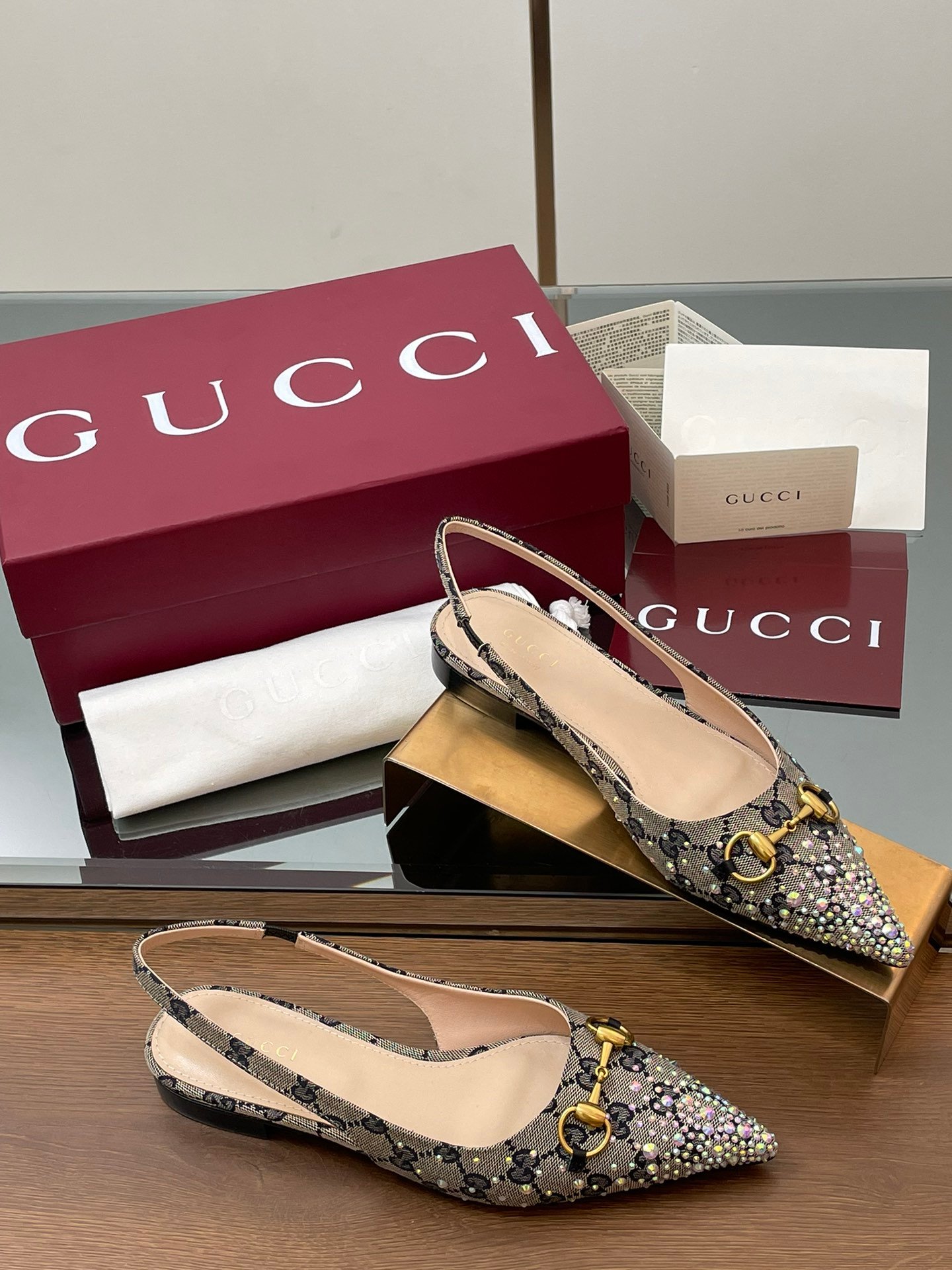 CUCCI WOMEN