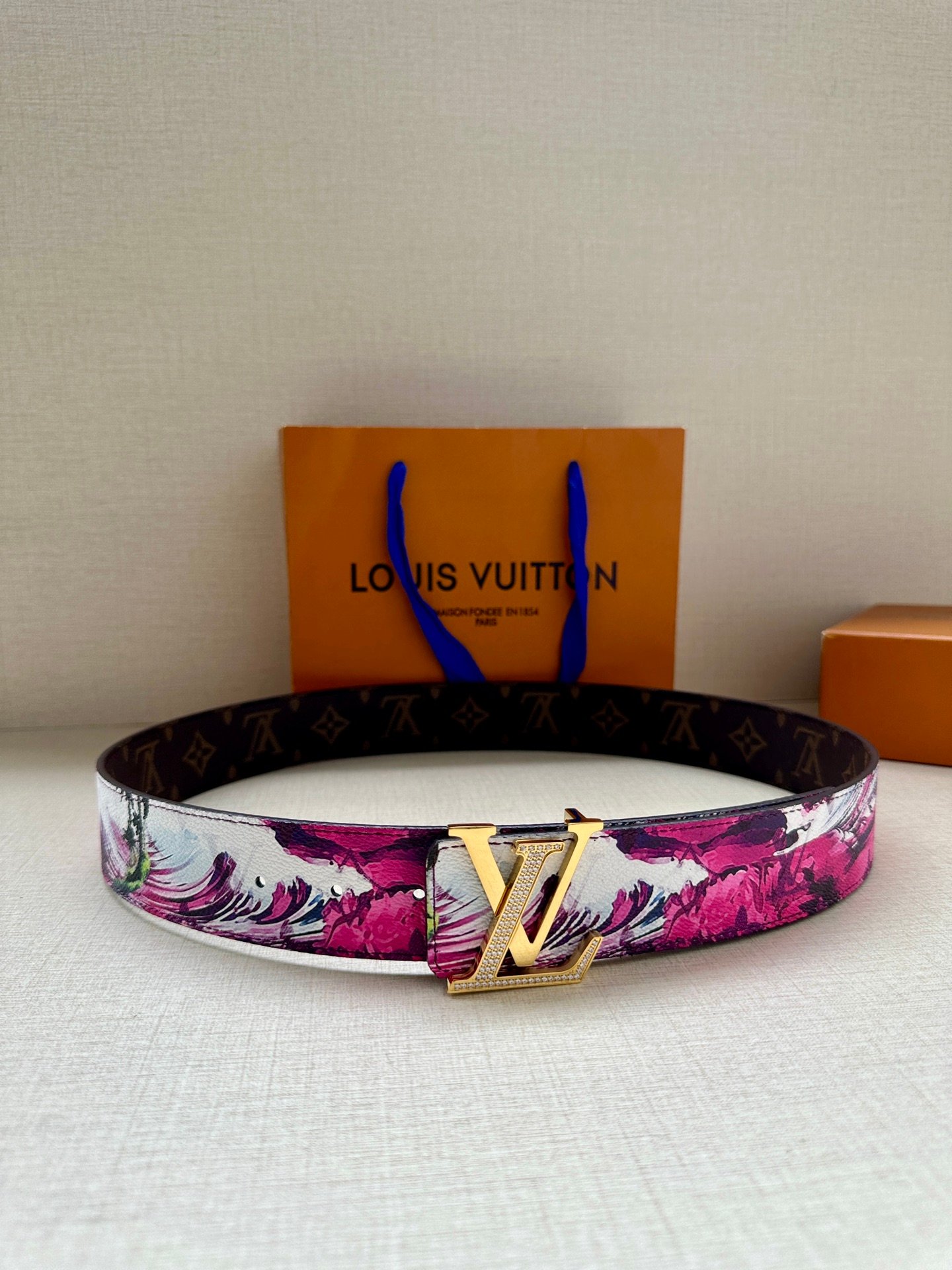 LV Belt