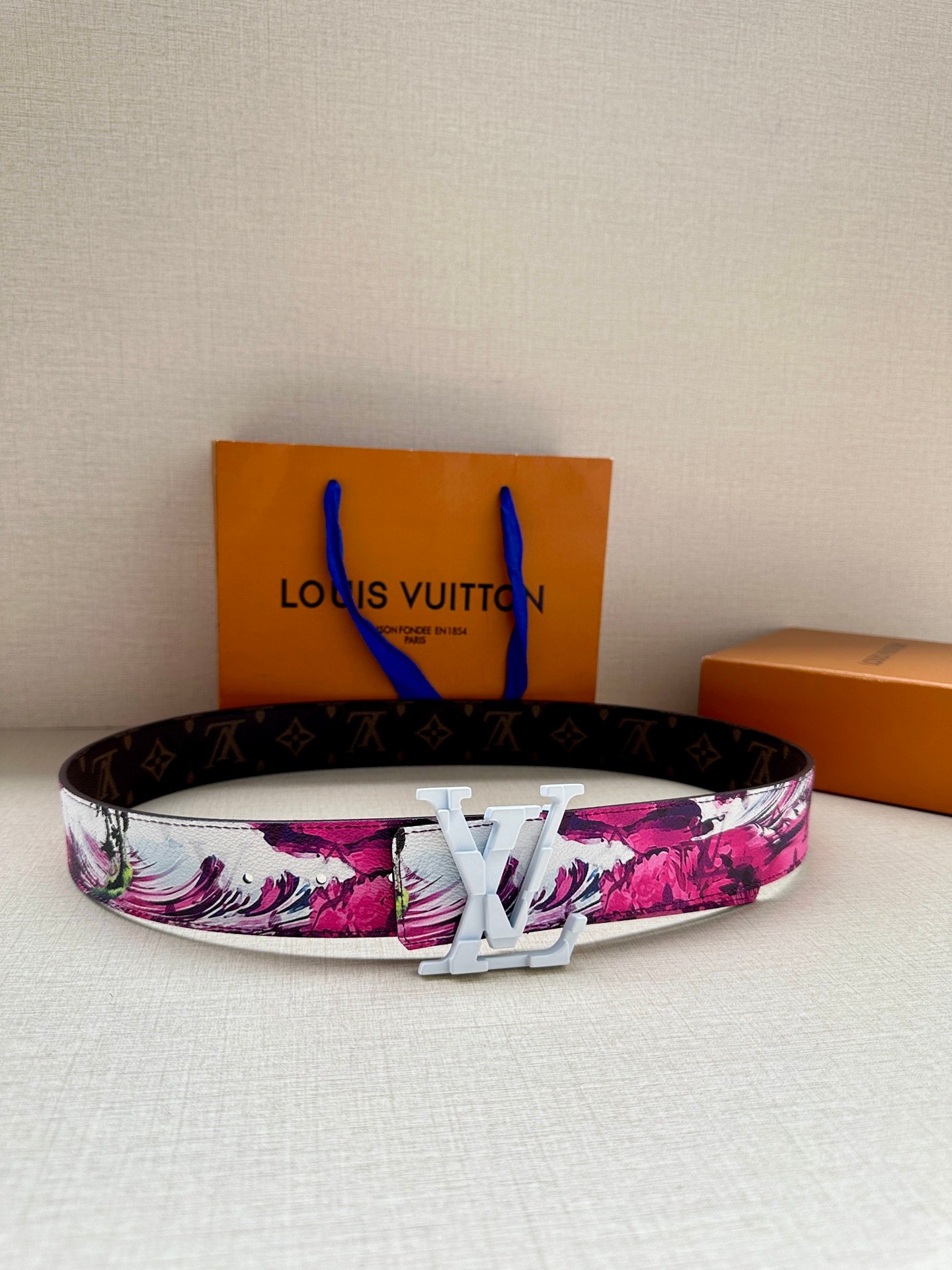 LV Belt