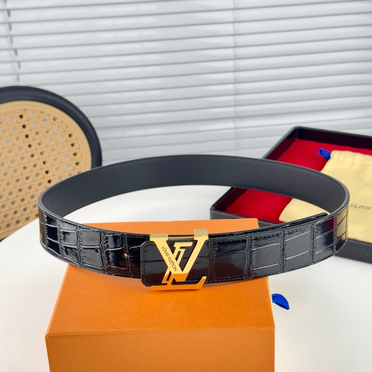 LV Belt