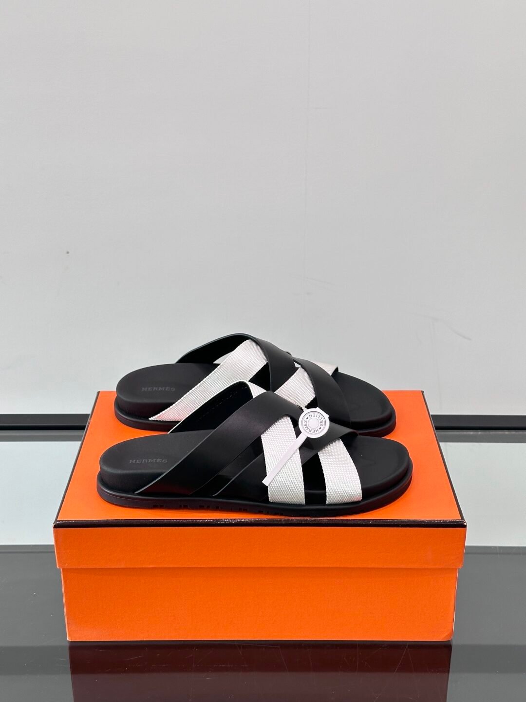 HERMES Man - Image 2